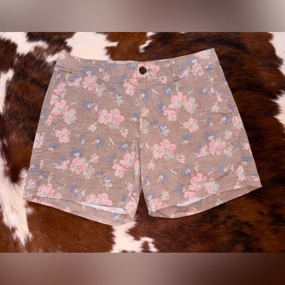 GAP women’s floral chino shorts NWOT size 2